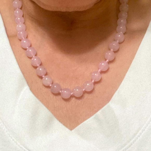 Pink Jade Bead Necklace - 10mm Round Beads - Picture 5 of 5